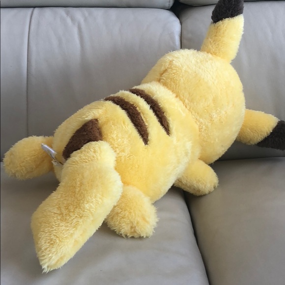 Cuddle me pikachu Pokémon plushy plushi - Picture 3 of 7
